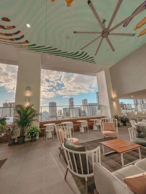 Miami High Town View 1610 Apartment Exterior photo