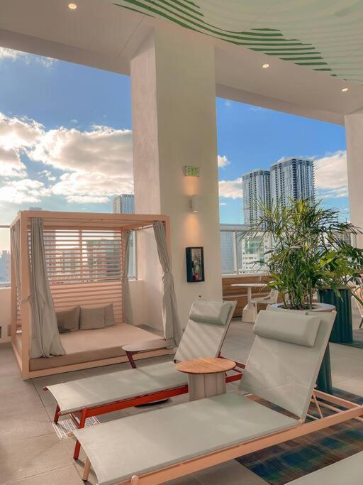 Miami High Town View 1610 Apartment Exterior photo